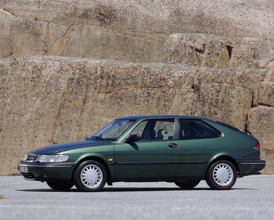 Saab 900 S Coupe 1993 года  (фото 6 из 6)
